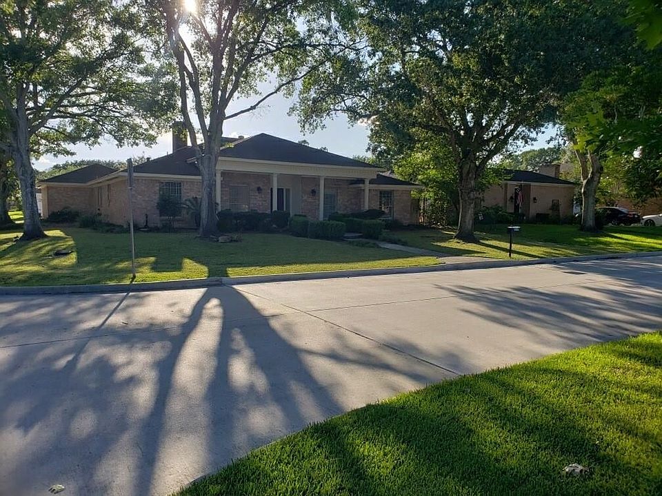 1st image of 854 Brunswick Dr