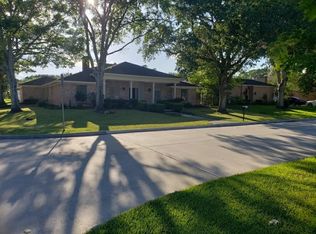 854 Brunswick Dr, Sugar Land, TX 77478