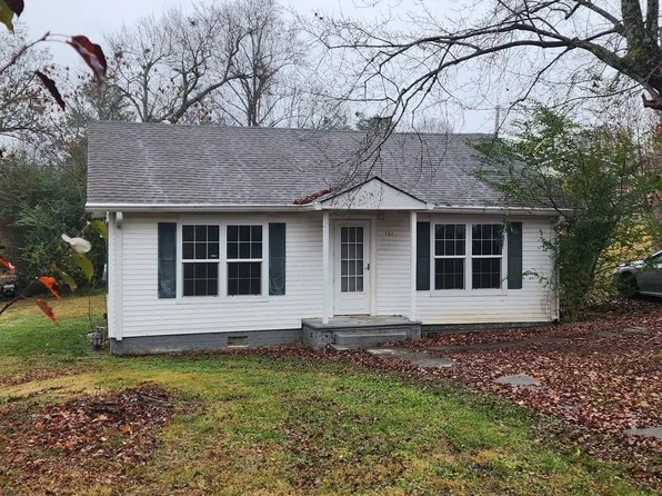 134 N Church Ave, Camden, TN 38320