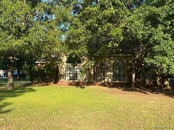 4th image of 709 Yellowstone Dr