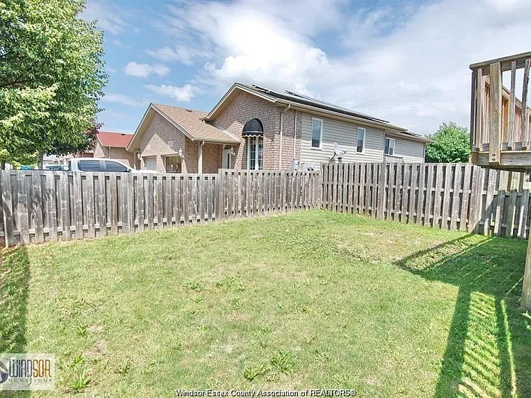 1526 Highnoon Dr — Photo 15