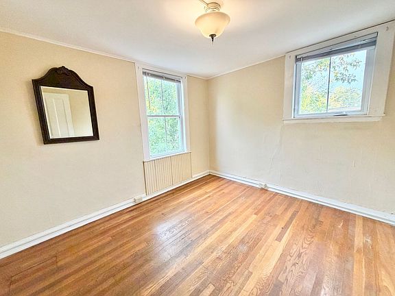 5th image of 44 Sherman St #2