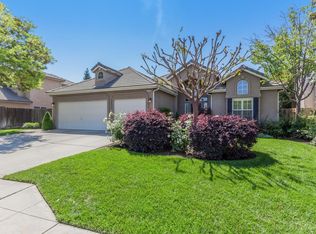1870 Goshen Ave, Clovis, CA 93611