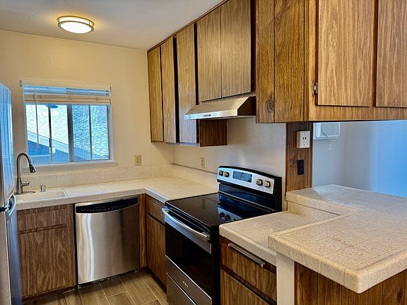 5th image of 3960 Hawk St APT 3