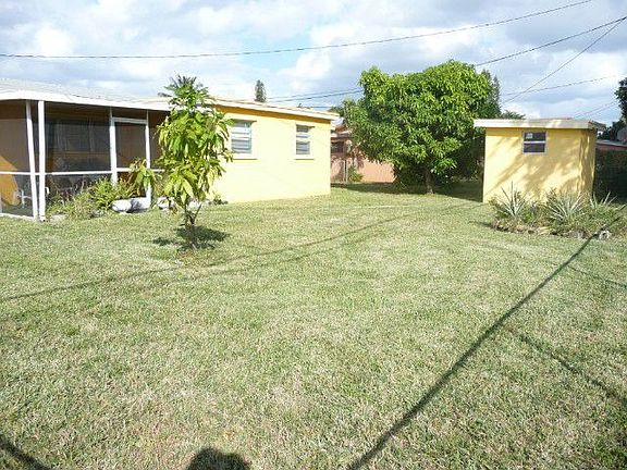 5th image of 1430 NW 175th Ter