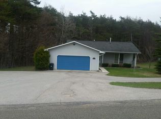 10664 Murray Rd, Charlevoix, MI 49720