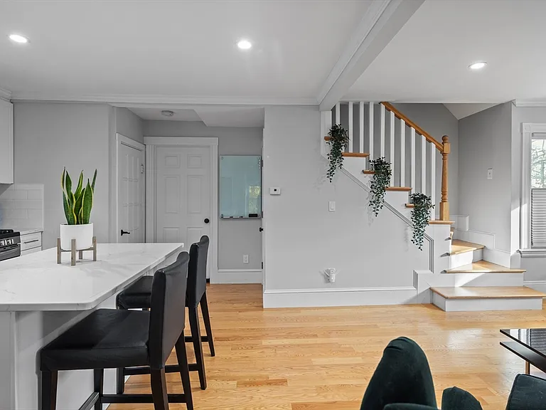14 Everett St #14-2 — Photo 10