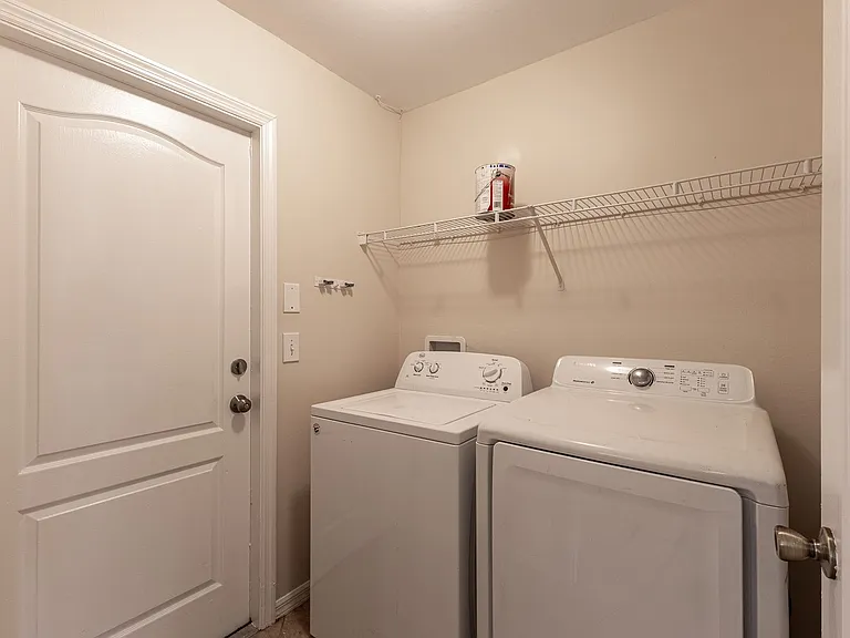 6012 Thrush Ave — Photo 10
