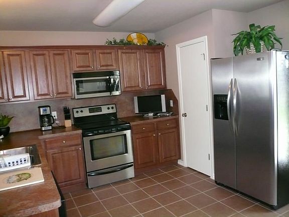 3rd image of 3842 Los Arroyos Dr