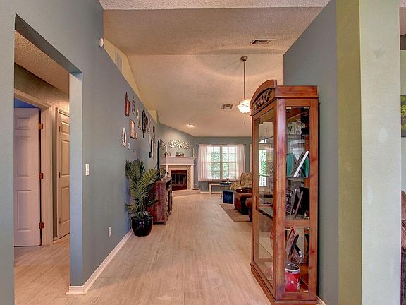 5th image of 3617 Meadowgreen Ln