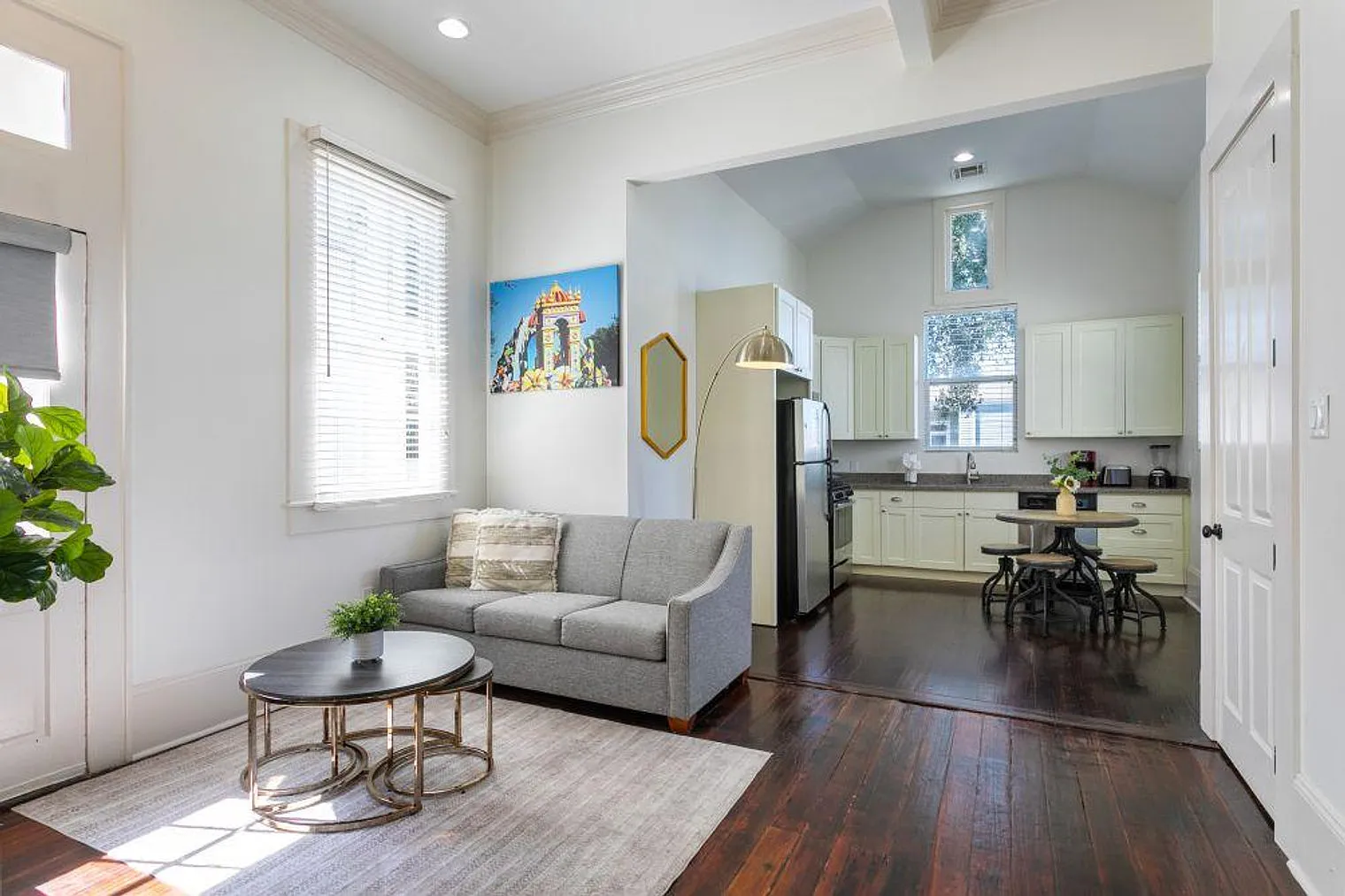 2 bed, 1.0 bath, 699 sqft, $4,399 — Photo 1
