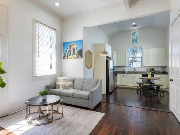 1501 Robert C Blakes Sr Dr, New Orleans, LA