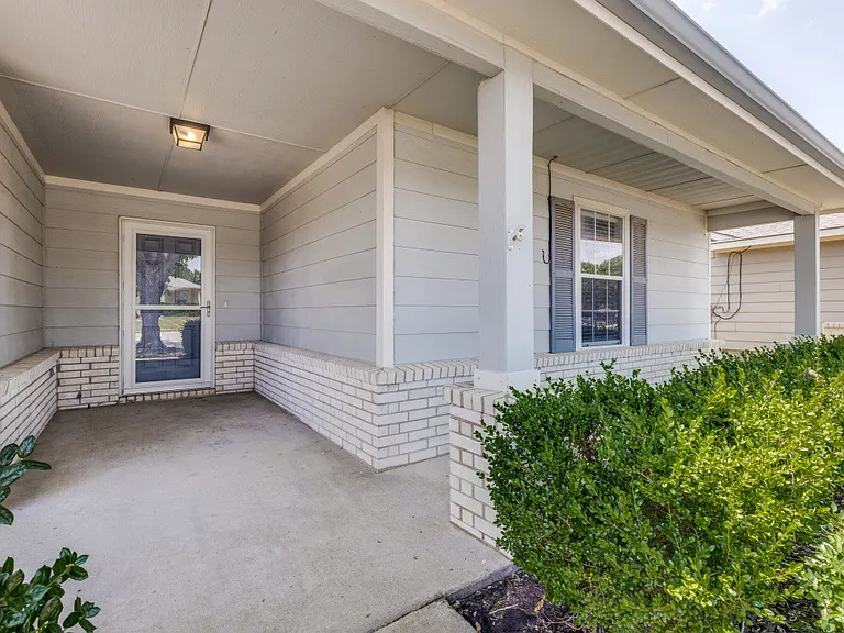 9709 Thomas Jefferson Dr — Photo 3