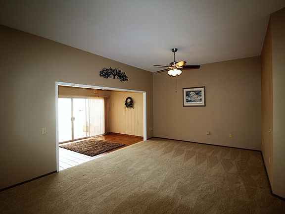 5th image of 17022 N 107th Ave