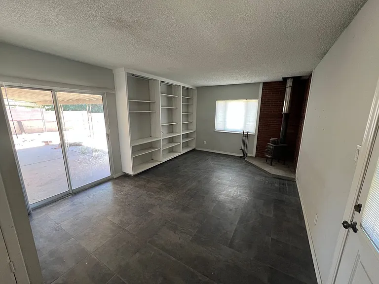 1109 Chama St NE — Photo 10