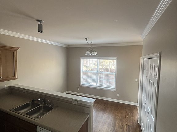 4th image of 207 Dakota Dr #207