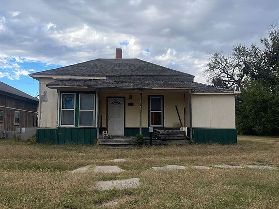 2nd image of 704 E 8th Ave