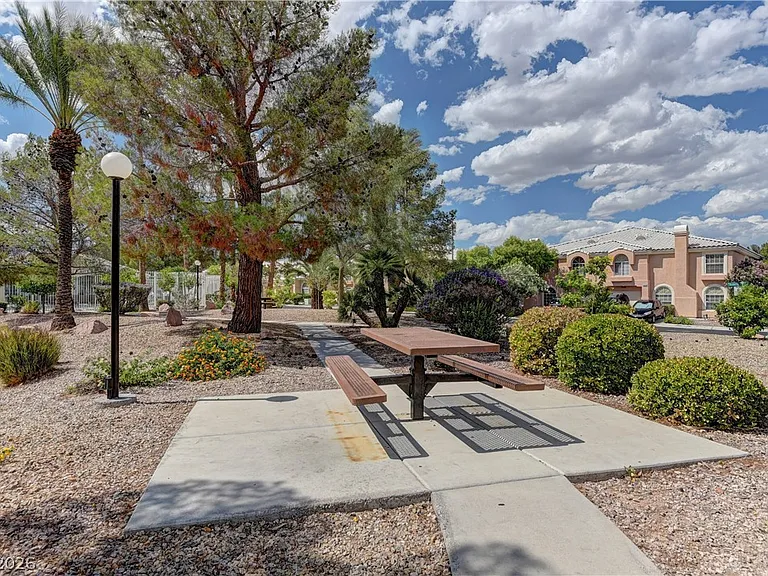 8428 Majestic View Ave — Photo 34