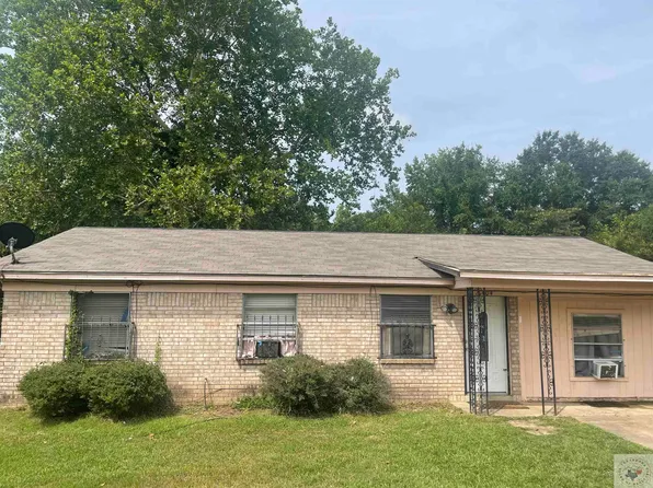 1404 Windsor Dr, Texarkana, TX 75501