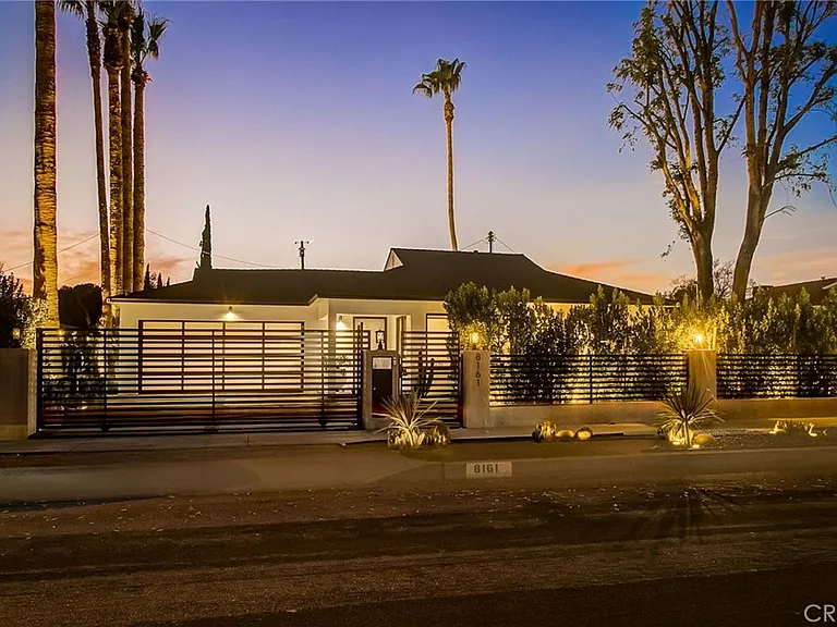 8161 Encino Ave — Photo 2