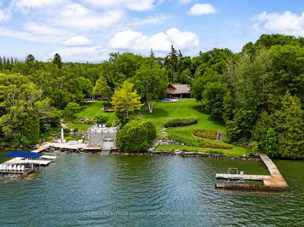 700 Lake Dr N, Georgina, ON L4P 3C8
