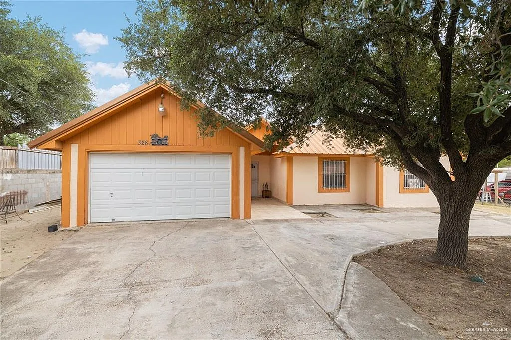 5 bed, 2.0 bath, 1729 sqft, $1,500 — Photo 2