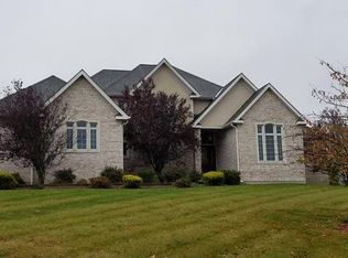 56 Autumn Chase Dr, Hopewell Junction, NY 12533