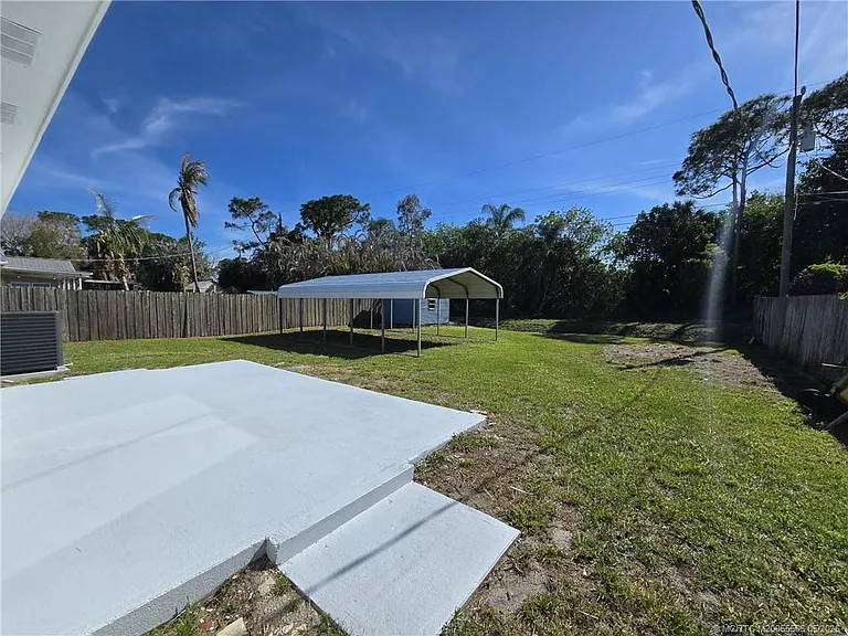 5968 SE Avalon Dr — Photo 5