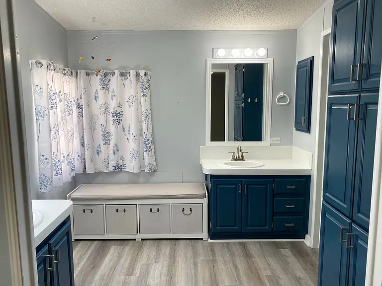 5661 SW 54th Ter — Photo 14