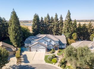 876 E Ridgecrest Dr, Fresno, CA 93730