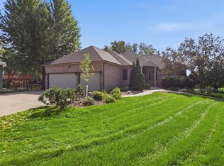 207 W Carmel Cir, Sioux Falls, SD 57108