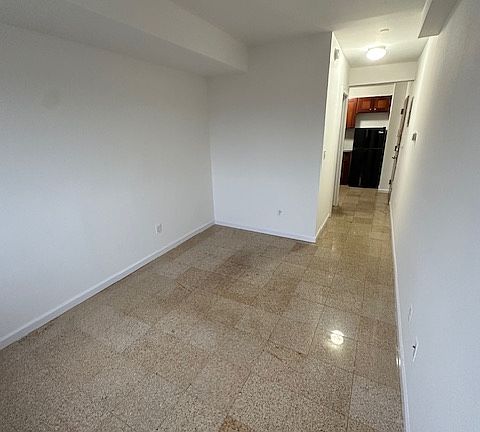 3rd image of 25-24 Broadway #4BB