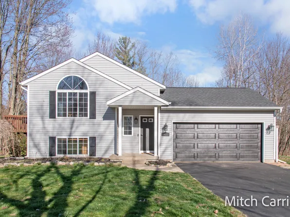 14858 Treevalley Dr, Cedar Springs, MI 49319