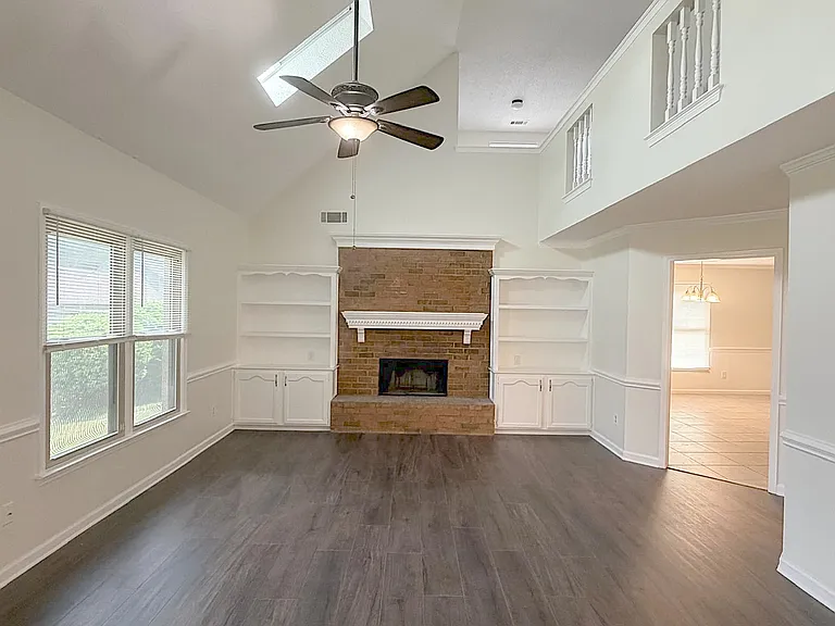 7472 Hedgington Dr — Photo 5