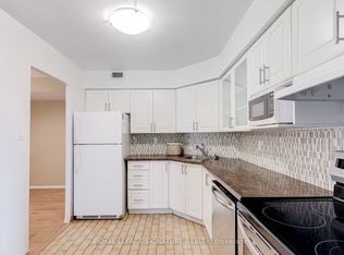 5795 Yonge St #405, Toronto, ON M2M 4J3