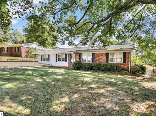 19 Wentworth St, Greenville, SC 29605
