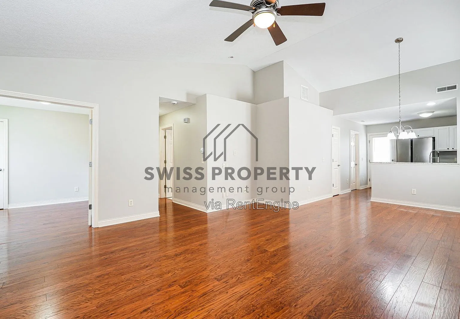 3 bed, 2.0 bath, 1194 sqft, $2,495 — Photo 3