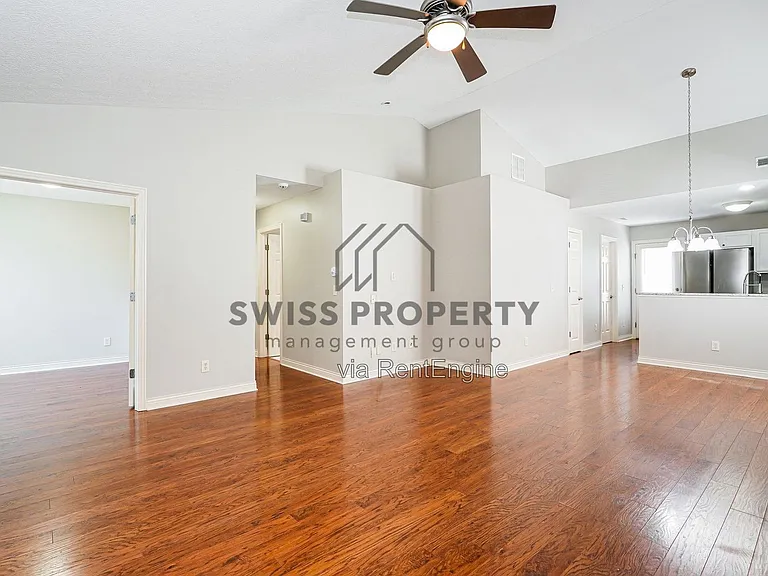 7199 Normanton Dr — Photo 3
