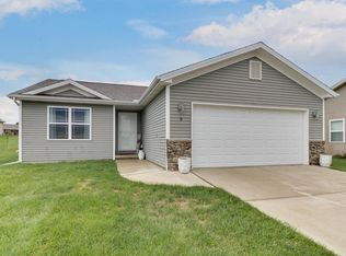 9 Misty Ln, Bloomington, IL 61705
