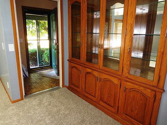 2nd image of 56317 Primrose Cir