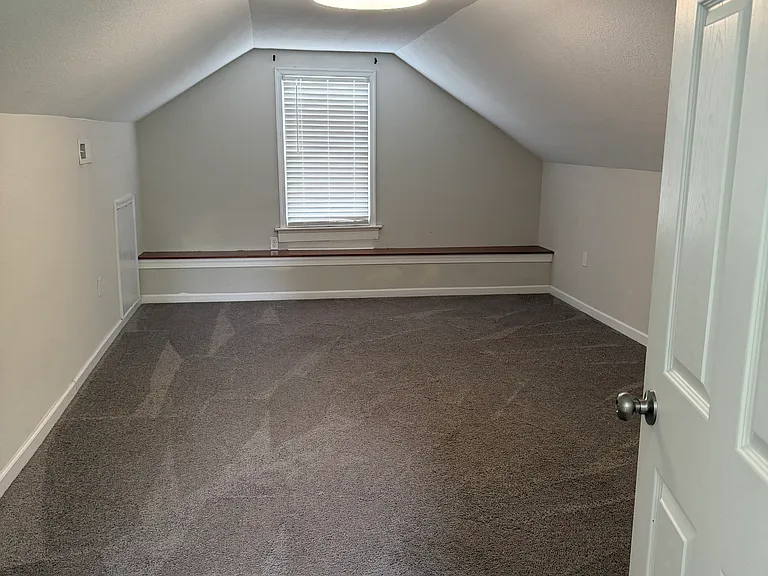1700 Lansing Ave — Photo 6