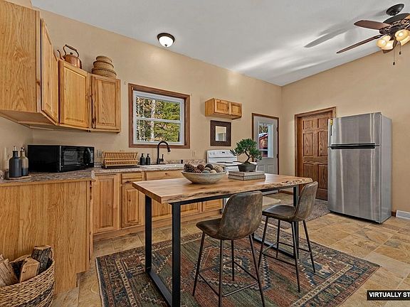 5th image of 2067 Town Rd #L