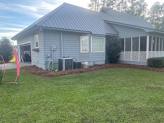 4th image of 108 Cypress Cir