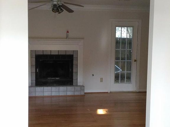 4th image of 152 Braelinn Ct