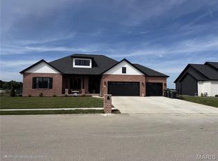 1188 Widgeon Dr, Mascoutah, IL 62258
