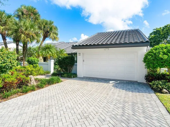 33 Windsor Drive, Boynton Beach, FL 33436