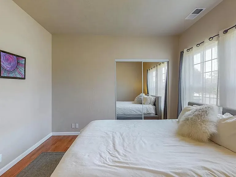 N Park Ln — Photo 10