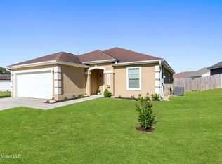 13437 Willow Oak Cir, Gulfport, MS 39503