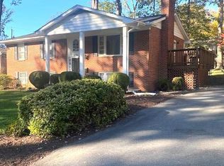 10112 Alice Ct, Fairfax, VA 22032