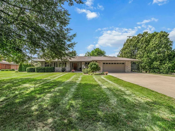 639 Hillcrest Rd, Midland, MI 48640